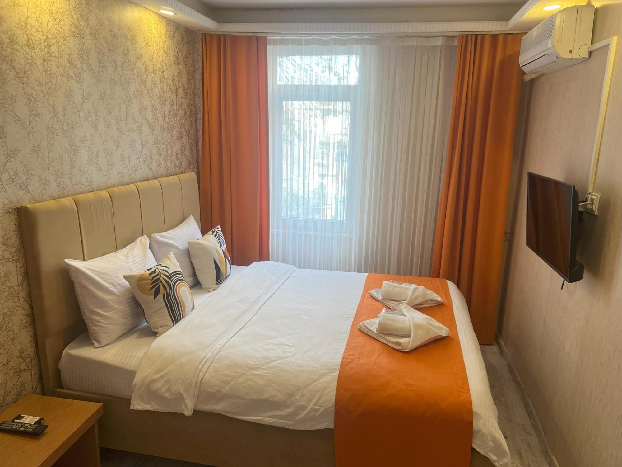 Aparthotel House 1