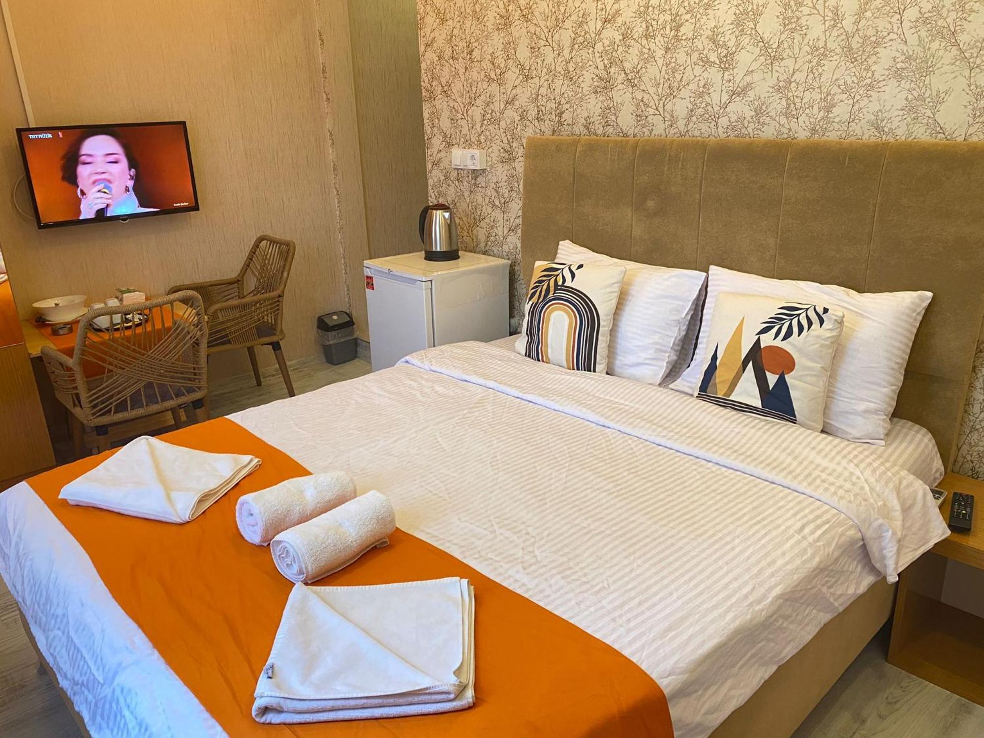 Aparthotel House 1 *