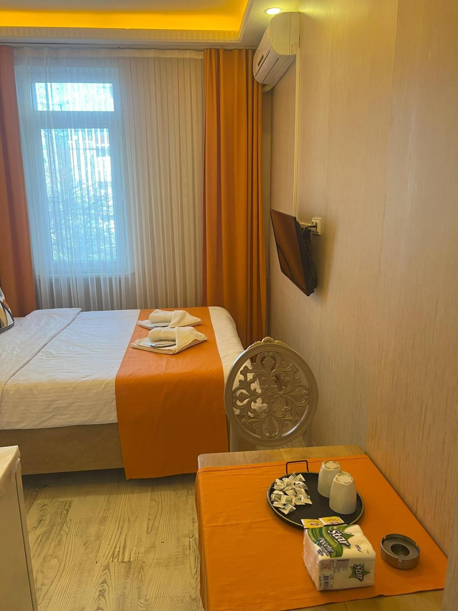 House 1 Aparthotel *