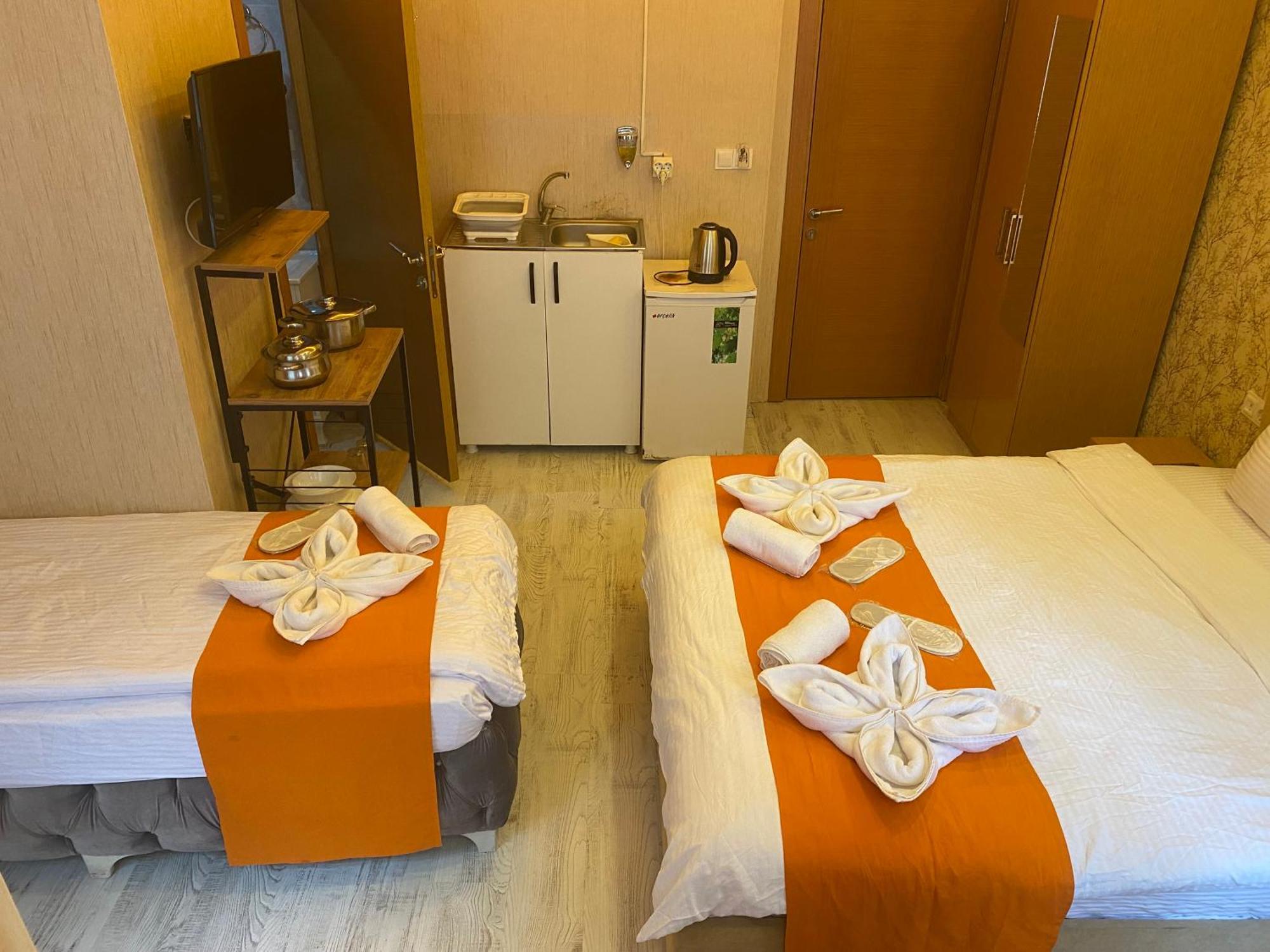 House 1 Aparthotel
