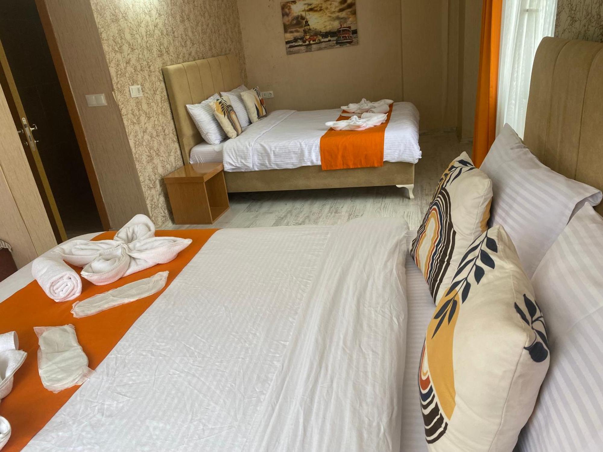 House 1 Aparthotel *